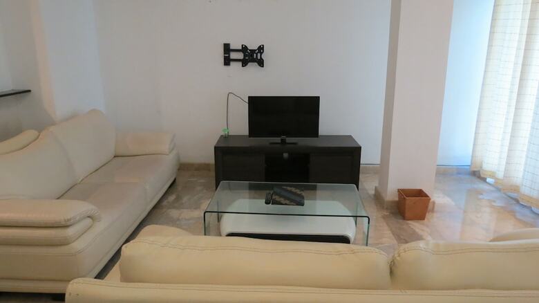 Aparthotel Beachfront Suite Alit