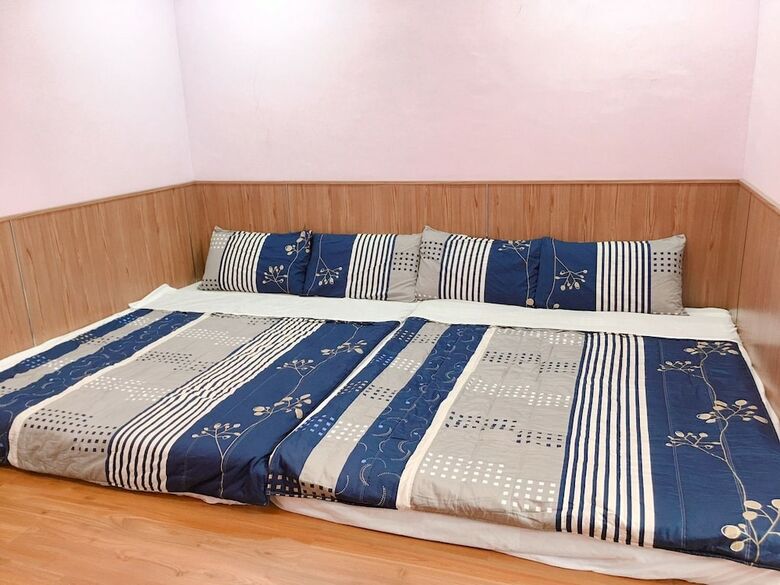 Bed & Breakfast Lihebo Book House