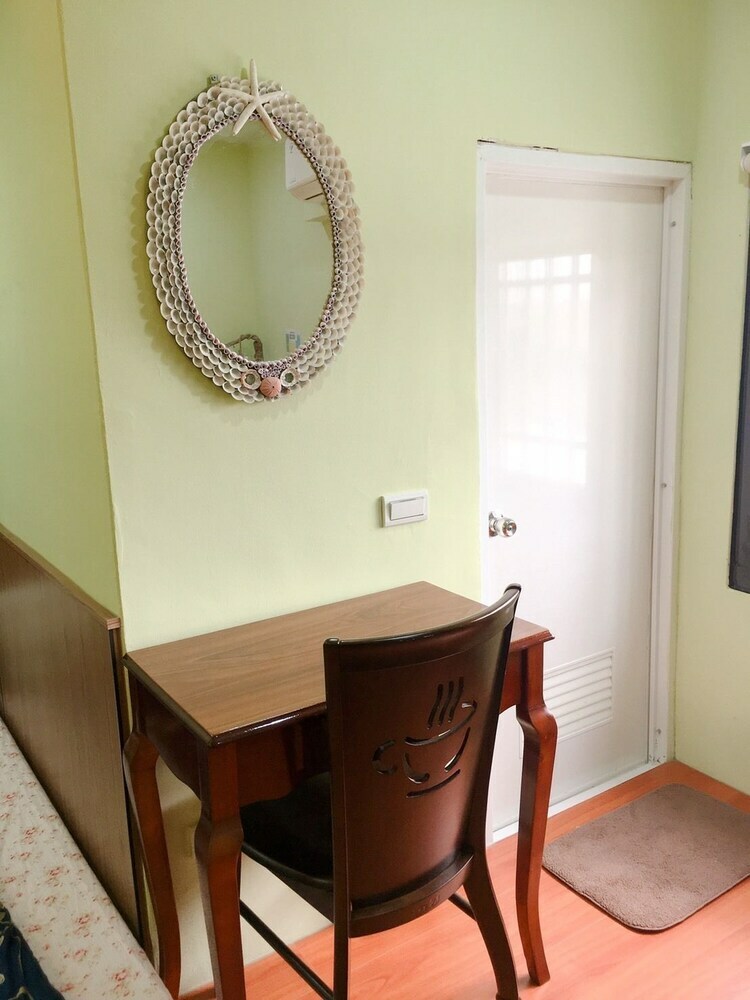 Bed & Breakfast Lihebo Book House