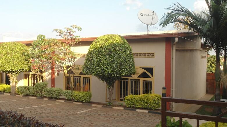 Hotel Airport Luxury Motel