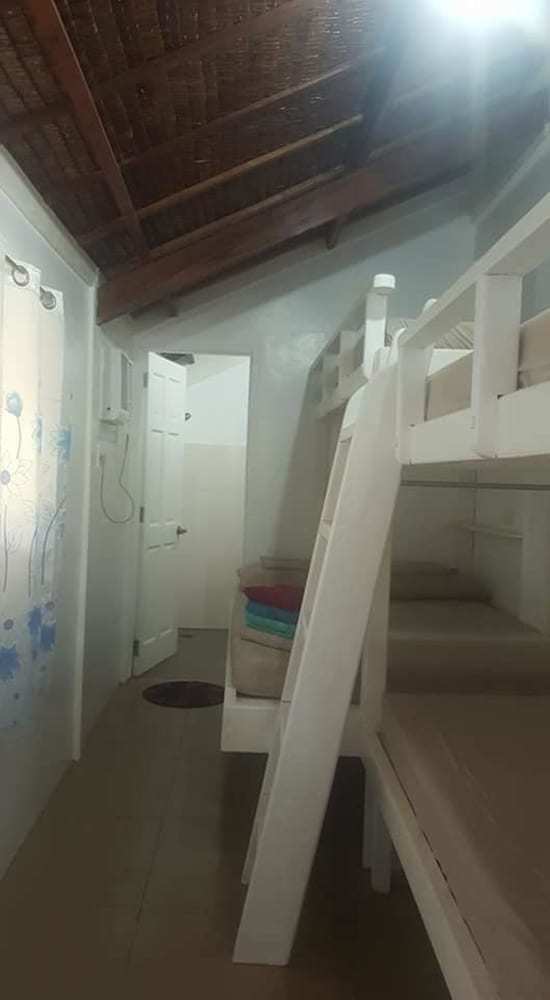 Hotel Latitude 10 Siargao