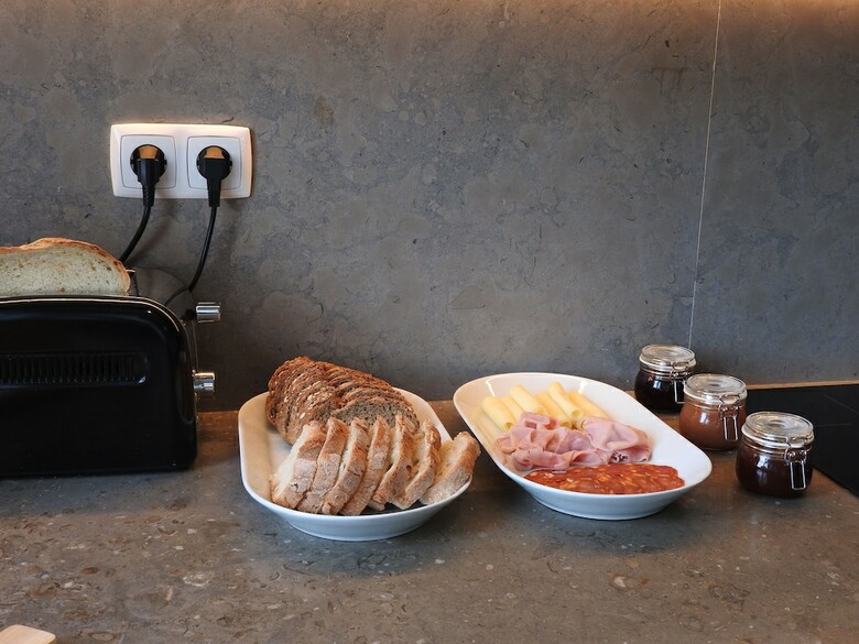 Bed & Breakfast Lisbon Airport Hostel