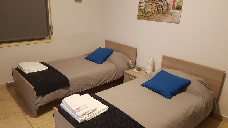 Hotel Etna Parking