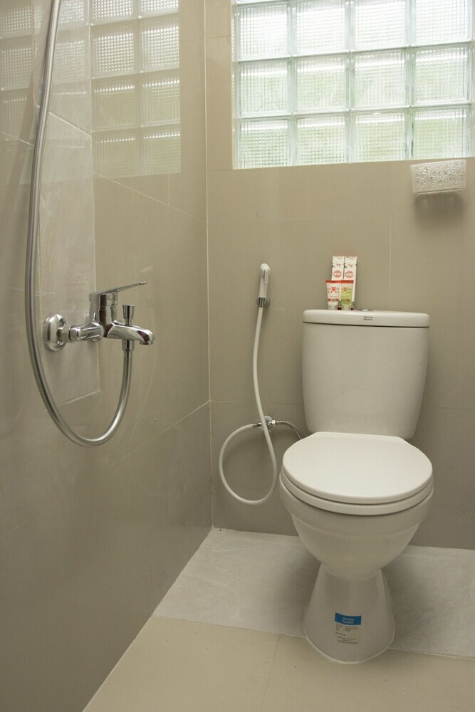 Hotel Oyo 417 Bama Guesthouse