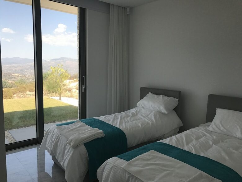 Mountain Villa With Golf Club
