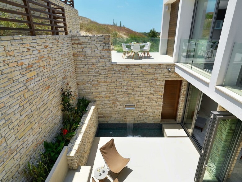 Mountain Villa With Golf Club
