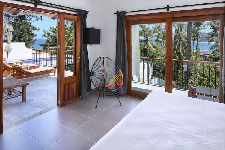 Bed & Breakfast Distrito 88 - Adults Only