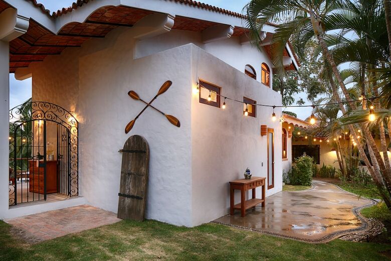 Bed & Breakfast Distrito 88 - Adults Only