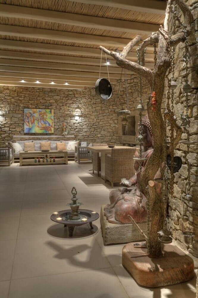Villa Shay By The Pearls Collection