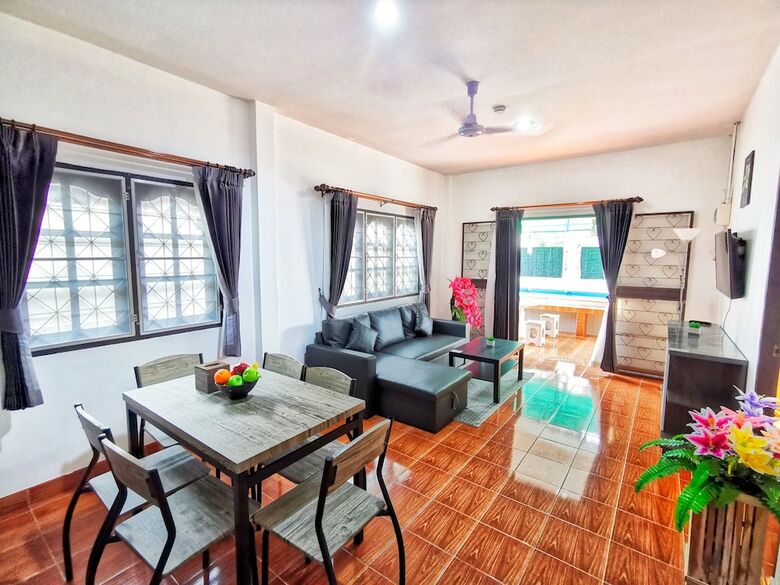 Hotel Thai Orange Magic