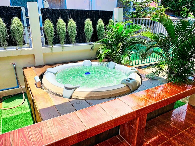 Hotel Thai Orange Magic