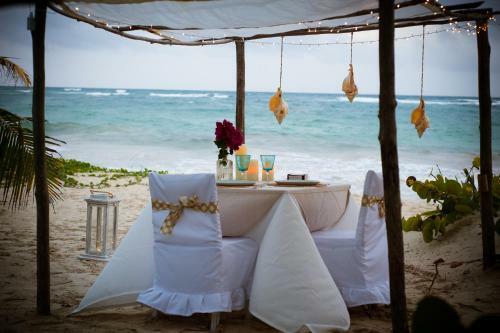 Hotel Almaplena Eco Beach Resort
