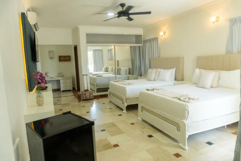 Hotel Checkin El Cortecito