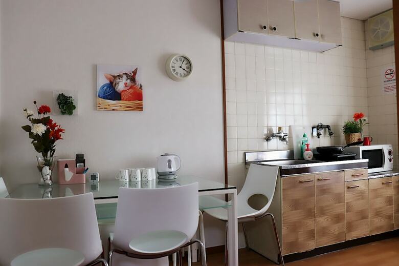 Namba Sunshine Apartment