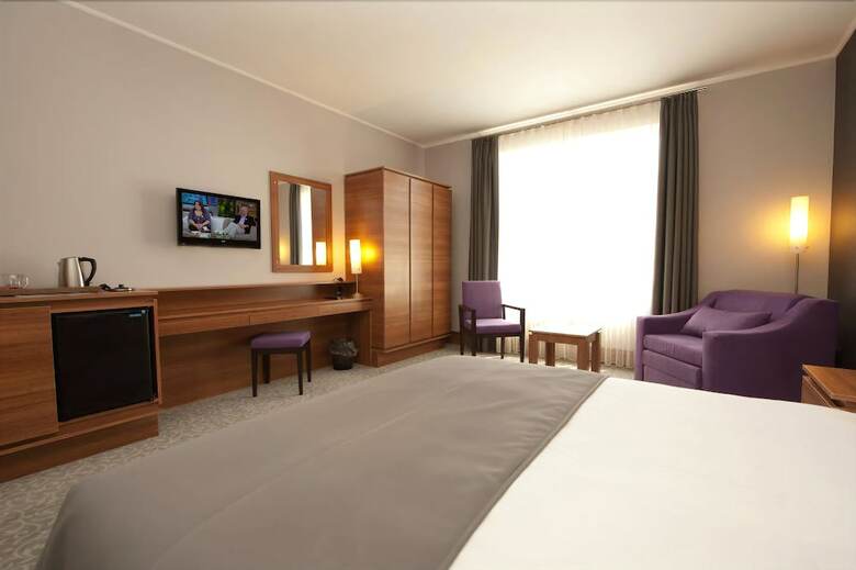 Hotel 117
