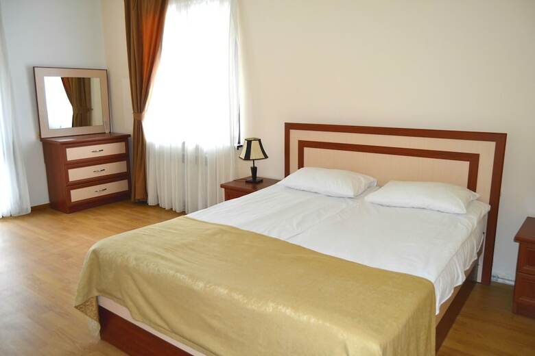Ariana Family Hotel