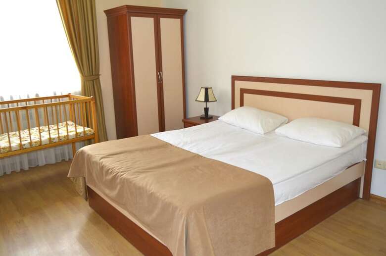 Ariana Family Hotel