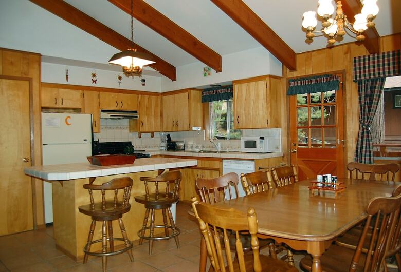 Cabana Ackley's Place