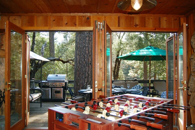 Cabana Black Oak Lodge