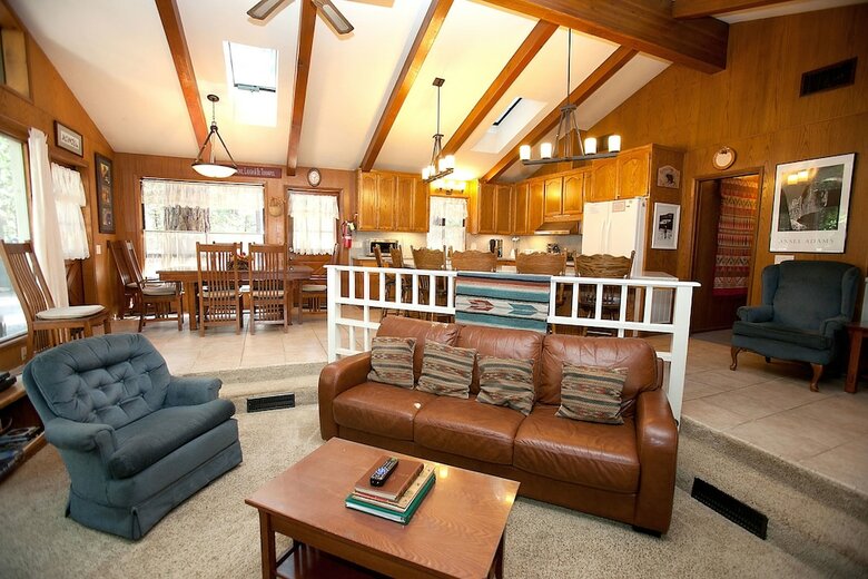 Cabana The Tree House II