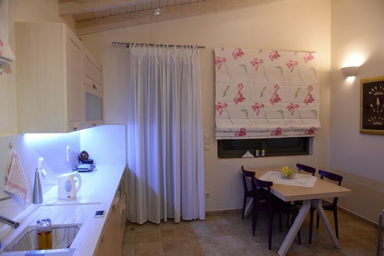 Apartamentos Patras Villa Elia