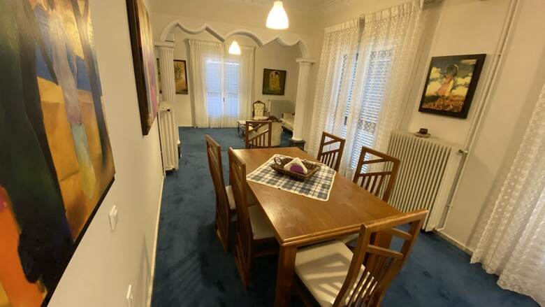 Apartamentos Patras White Castle