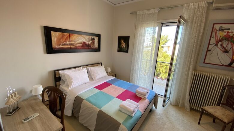 Apartamentos Patras White Castle