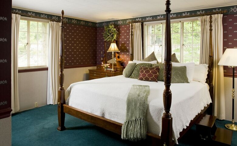 Bed & Breakfast 1906 Pine Crest Inn