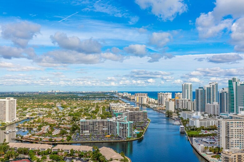 Private Ocean Luxury Condos At Beachwalk