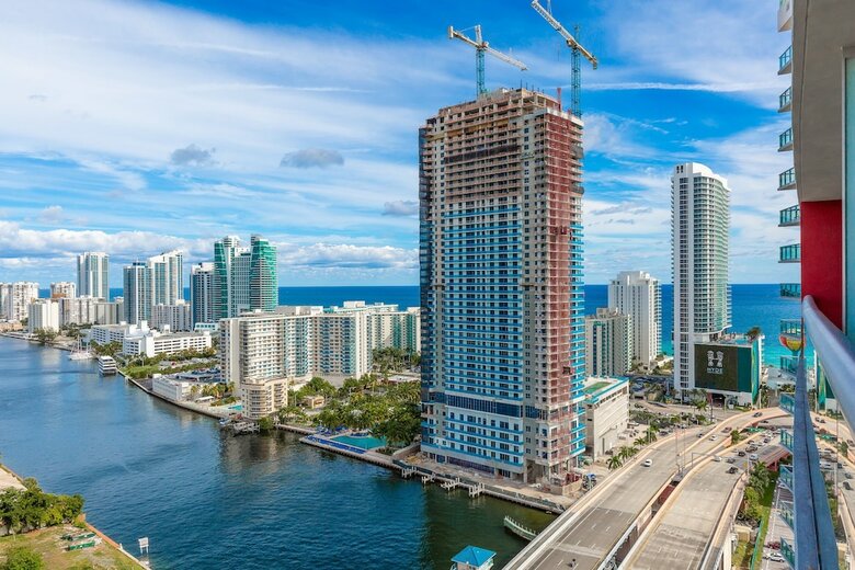 Private Ocean Luxury Condos At Beachwalk