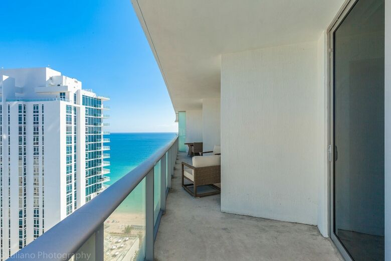 Apartamento Private Ocean Condos - Hyde Beach Resort