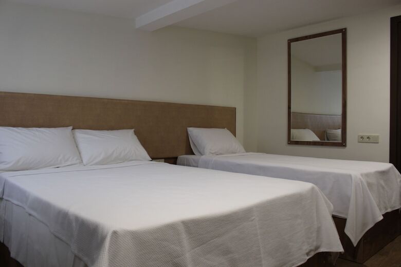 Boutique Hotel 32