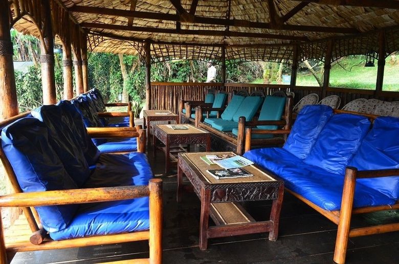 Posada Lake Kitandara Camp