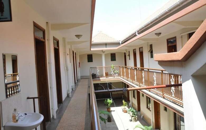 Uhuru 50 Hotel