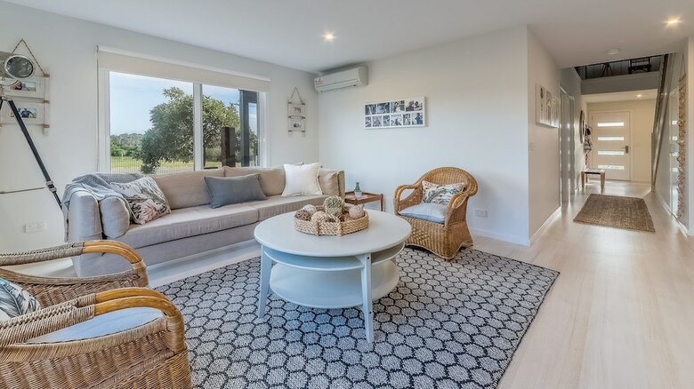 7 Graydens With Views In Ventnor
