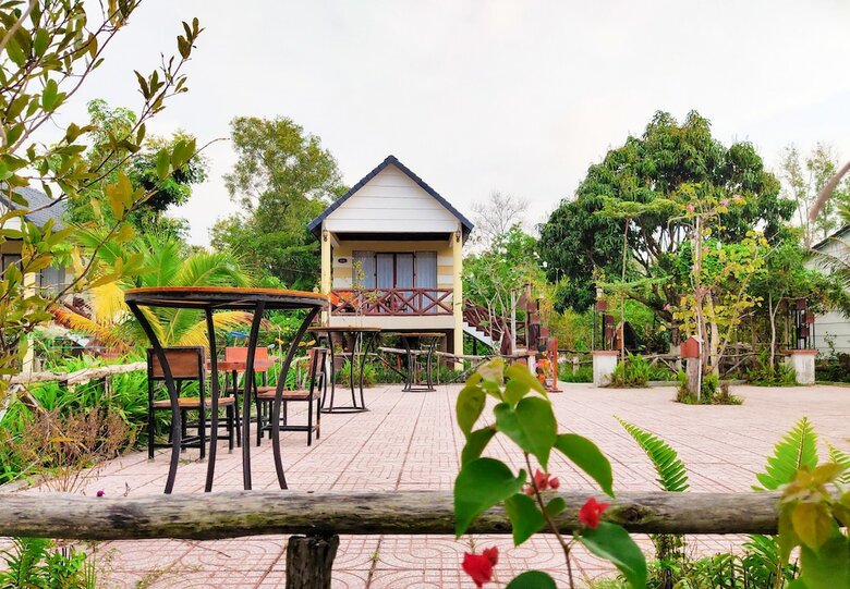 Hotel Bungalows Bai Vong