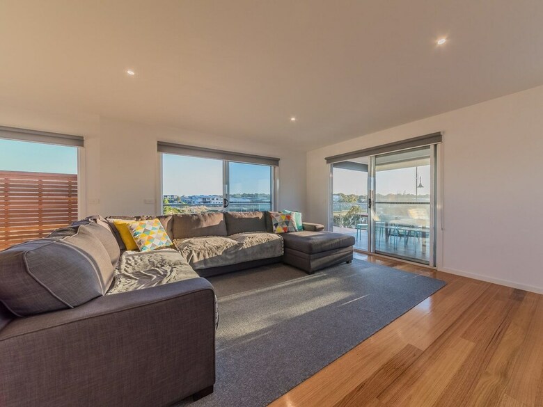 7 Boardwalk Lakeside In Cowes