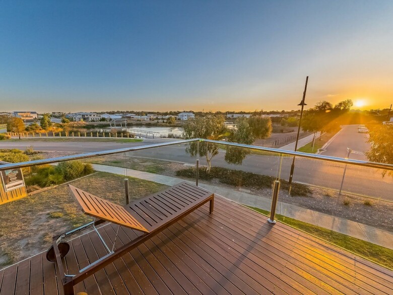 7 Boardwalk Lakeside In Cowes