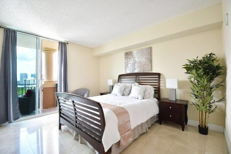 Apartamentos Beautiful Asian Retreat 2bd/2bth Apt. Min To Beach