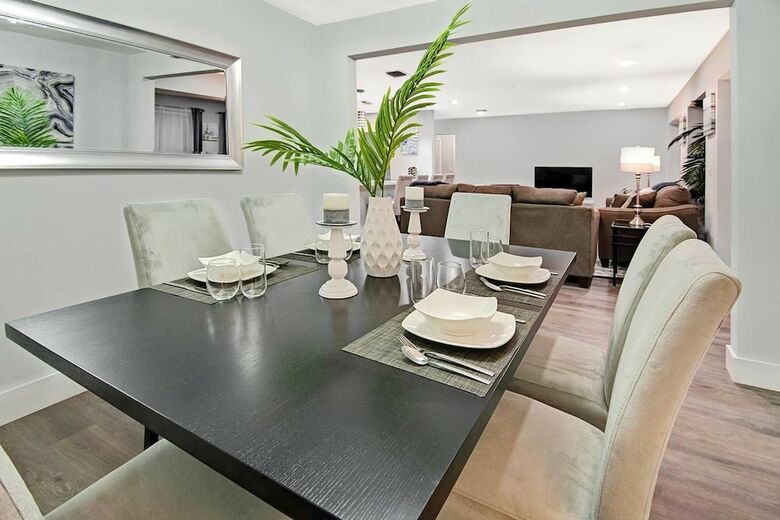 Comfortable Luxurious Home Min To Beach W/hottub
