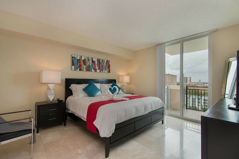 Apartamentos Stylish Modern 2bd/2bth Apt. Min To Beach