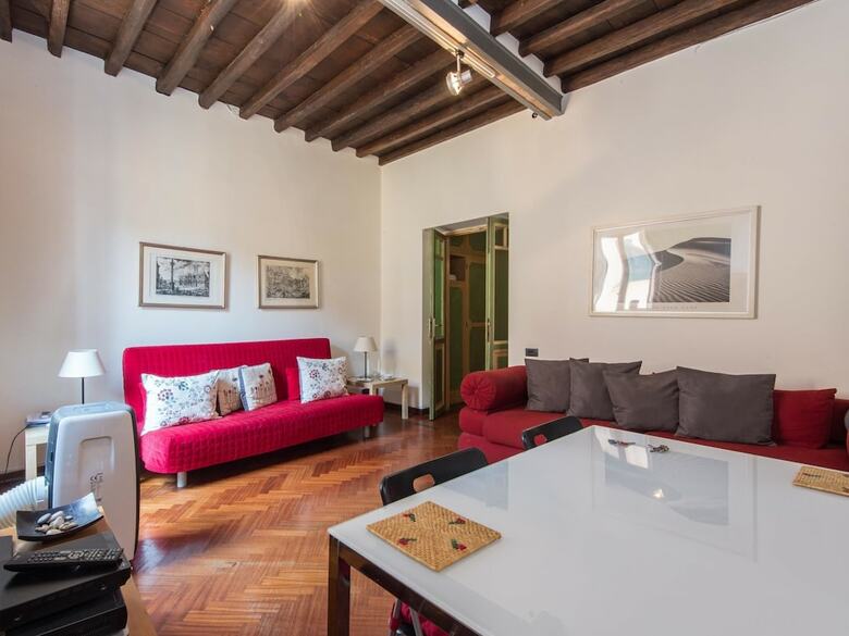 Rsh Piazza Navona Charming Apartment 2