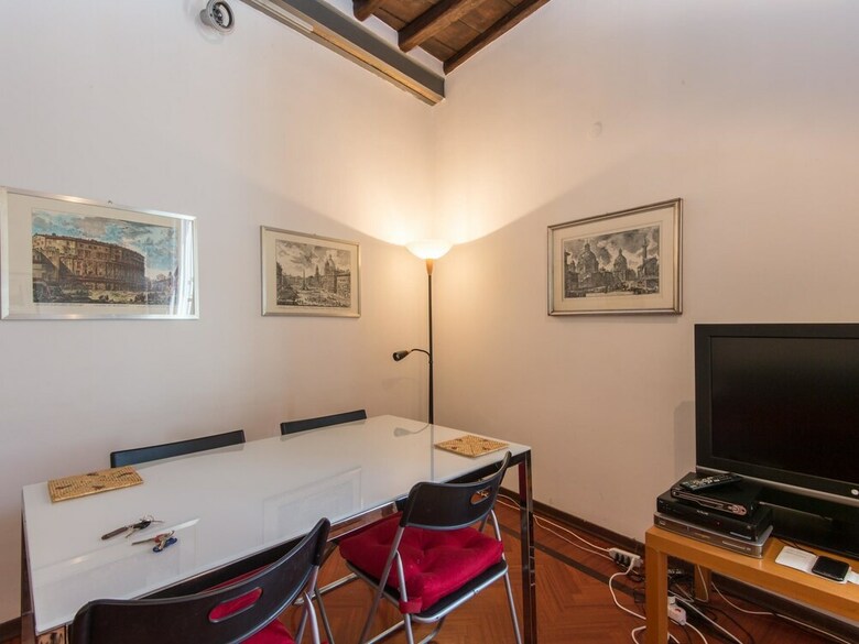 Rsh Piazza Navona Charming Apartment 2