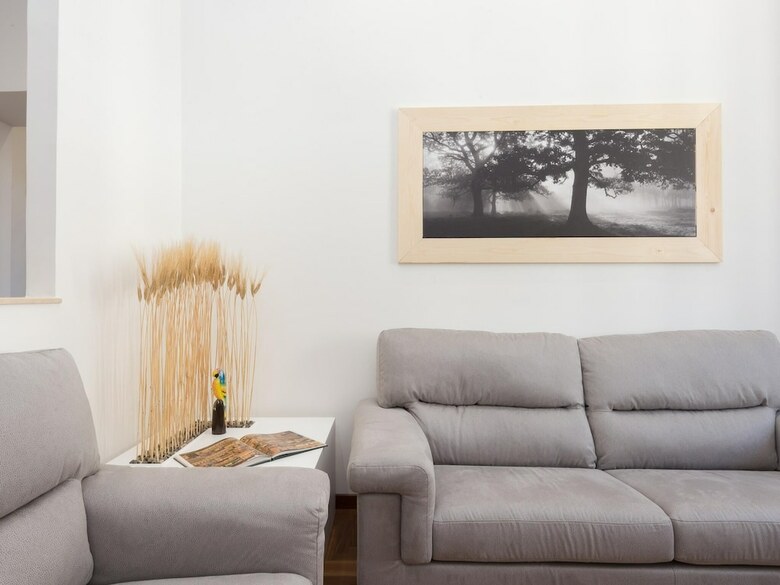 Rsh Popolo Elegant Two Bedroom Apartment