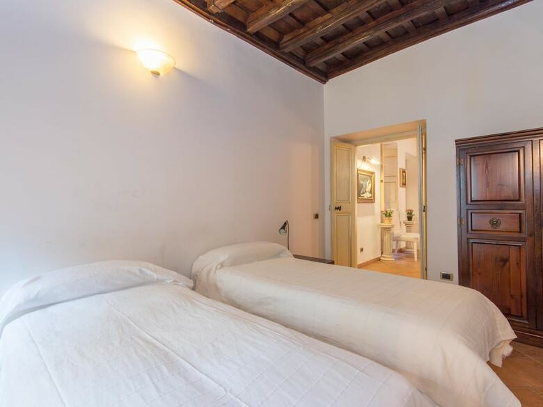 Rsh Trevi Fountain Apartment 2