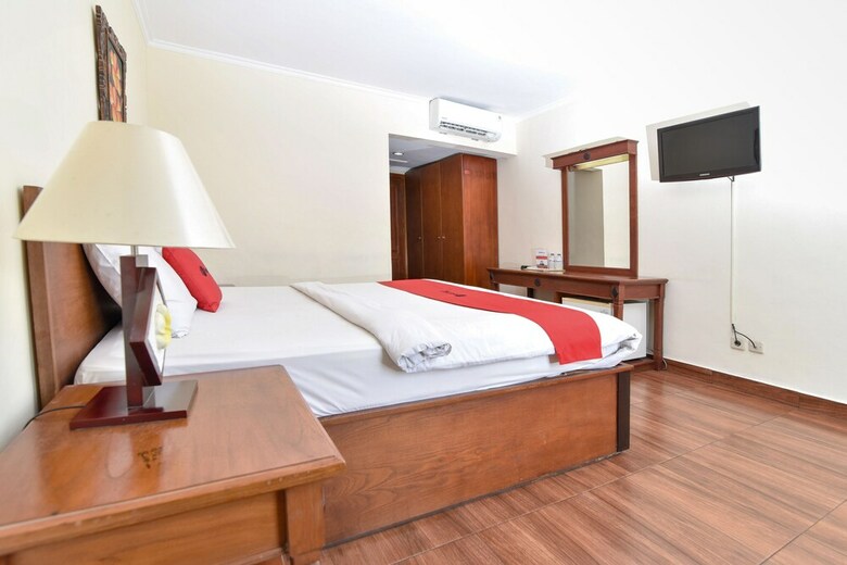Hotel Reddoorz @ Raya Kuta