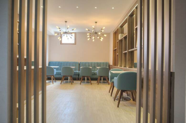 Hotel Twelve