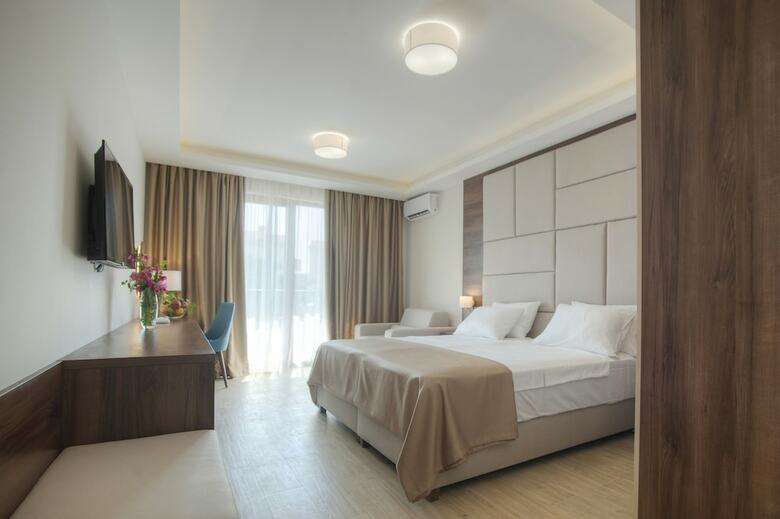 Hotel Twelve