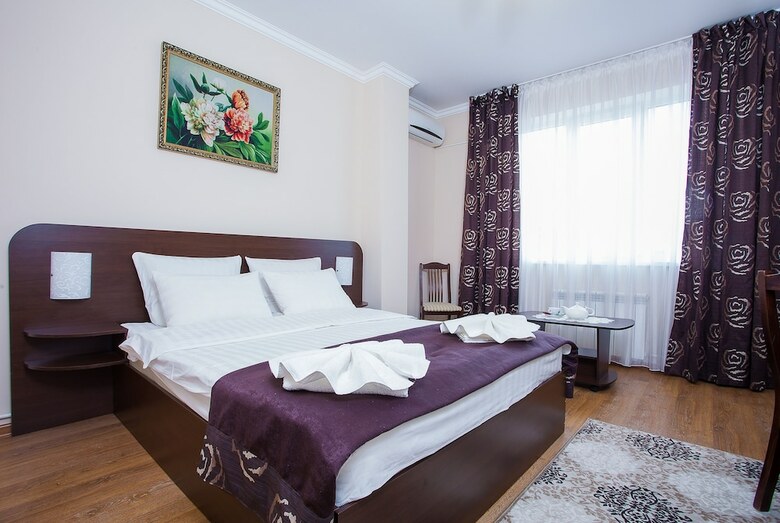 Grand Leonardo Hotel