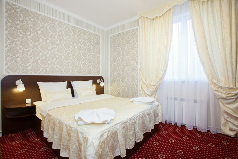 Grand Leonardo Hotel
